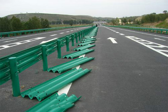 芜湖波形护栏的维护与管理确保道路安全的关键步骤